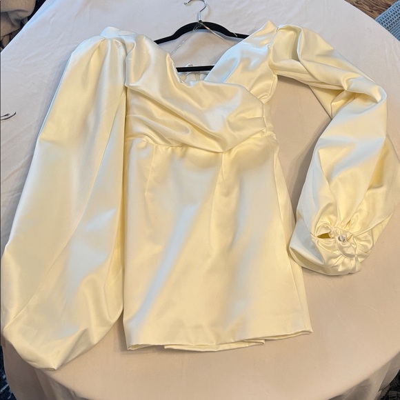 House of CB Ivory Off-Shoulder Long Sleeve Dress - Picture 6 of 6